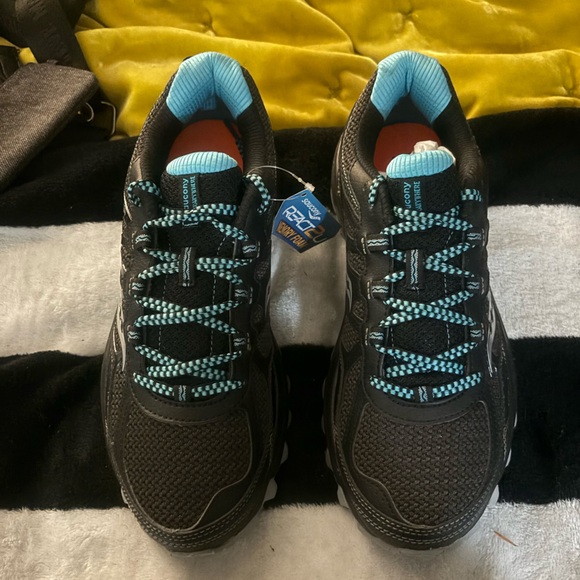 React to you memory foam hiking shoe - Picture 2 of 4